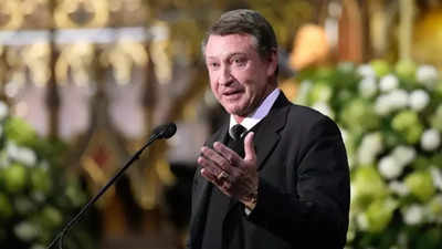 Wayne Gretzky's controversy takes a new turn as a new video emerges amid ongoing Team Canada support backlash